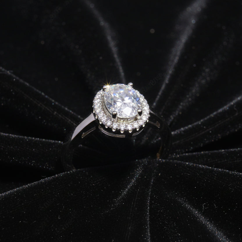 Moissanite 1.50 ctw Circle Shape Ring
